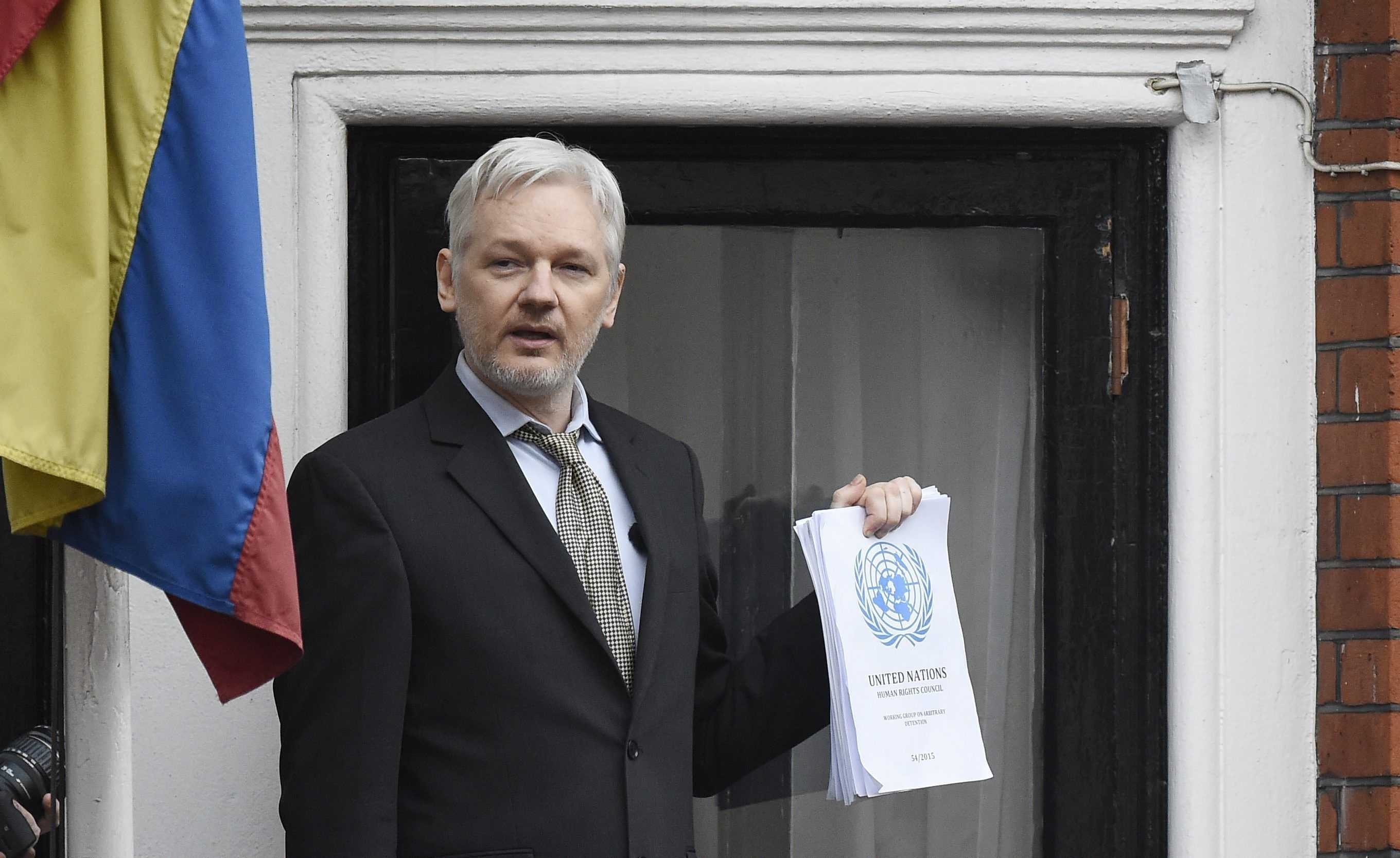 Puigdemont reitera el seu suport a Assange quan compleix 3.000 dies sota custòdia