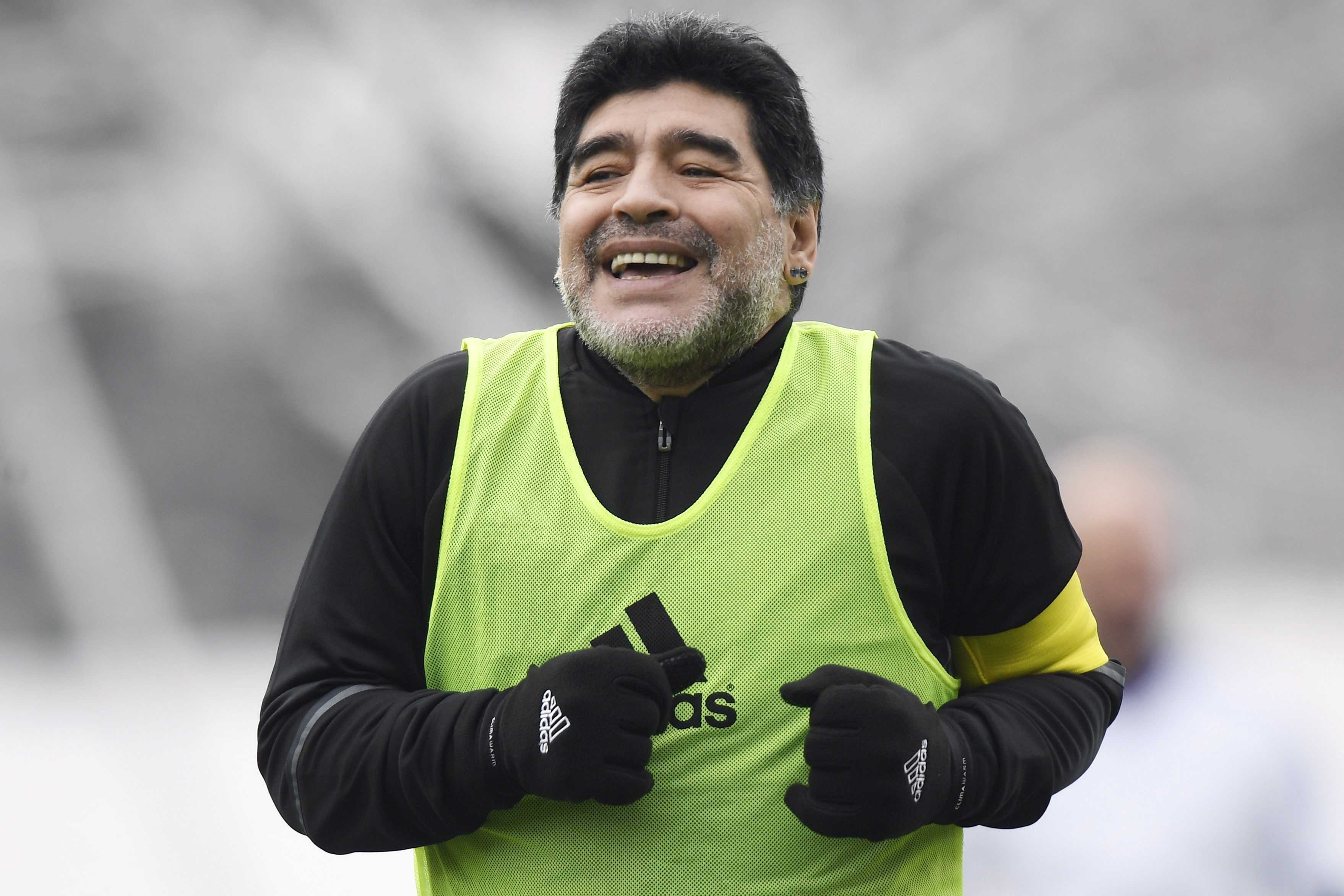 Maradona s'acomiada de Quini amb una emotiva carta