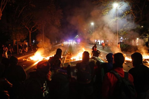 ELNACIONAL disturbios barcelona sentencia fuego - sergi alcazar