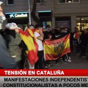 Así define Cuatro a los ultras franquistas como "constitucionalistas"