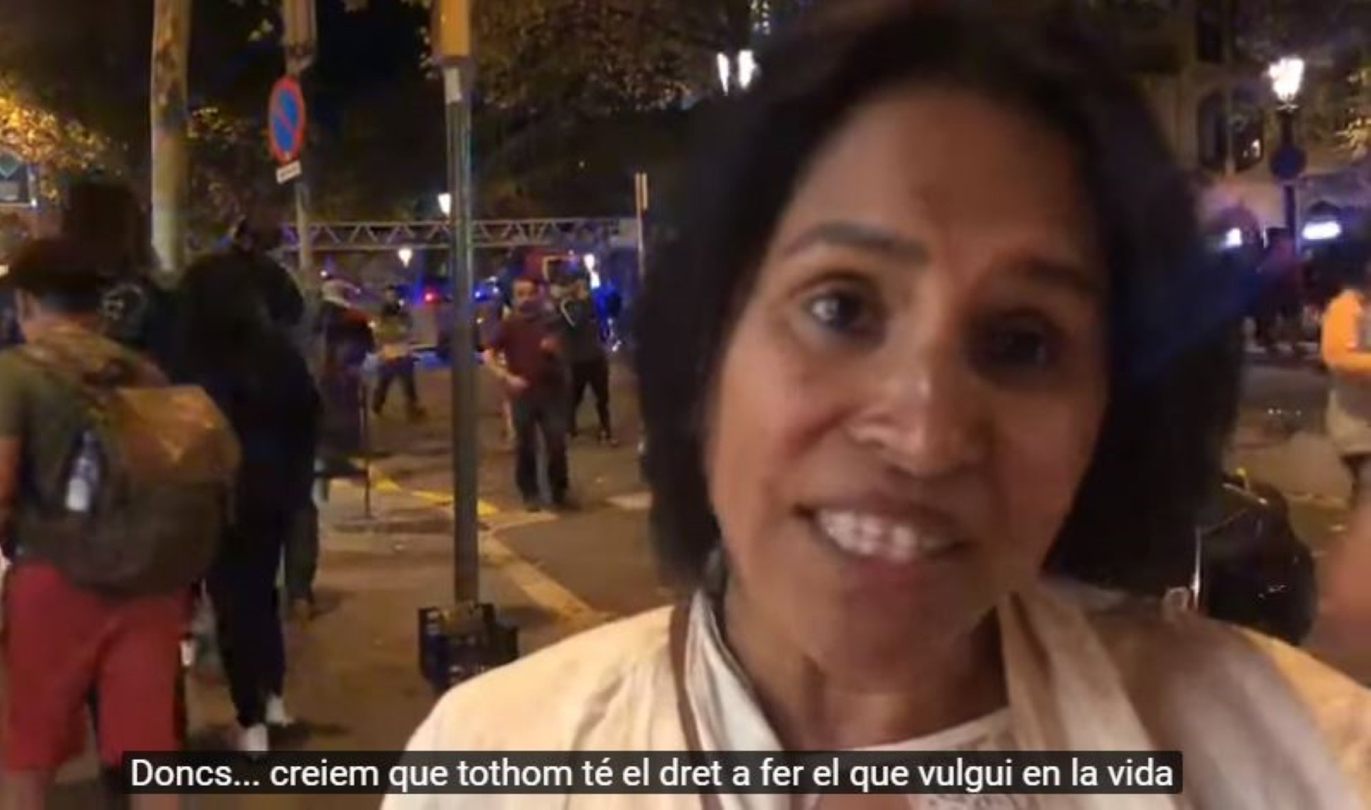 VÍDEO | Una australiana a Barcelona: "Els catalans tenen dret a fer el que calgui fer"