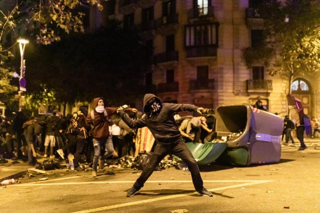 ELNACIONAL disturbios barcelona mossos - paz venteo