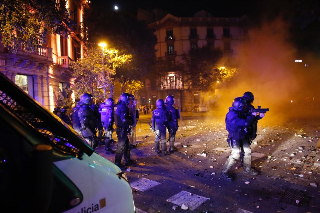 Acorden presó per a dos detinguts més en les protestes a Barcelona