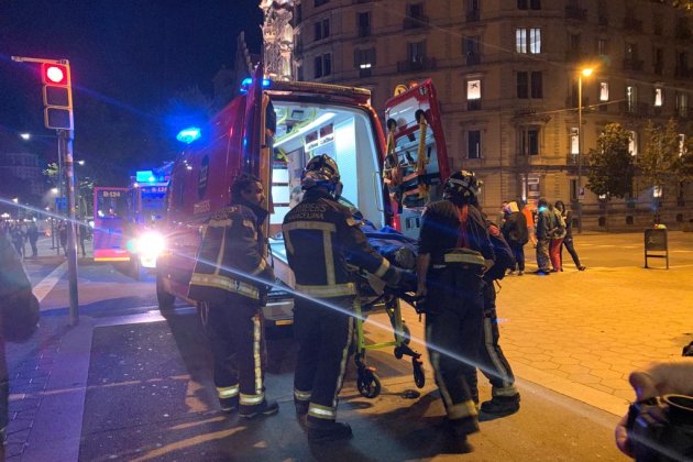 Manifestando ates bomberos disturbios barcelona - Marta Lasalas