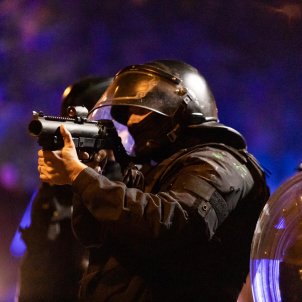 ELNACIONAL aldarulls barcelona carrer valencia mossos - pau venteo ELNACIONAL aldarulls barcelona carrer valencia mossos - pau venteo