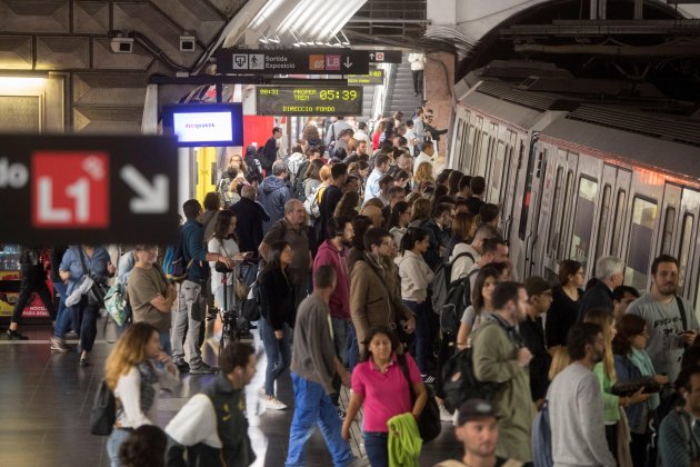 vaga general 19O serveis mínims metro Plaça Espanya EFE