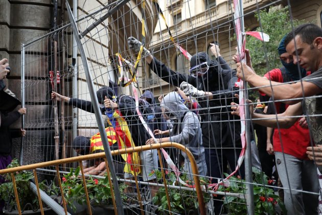 barricades via laietana vaga general - Pau Venteo