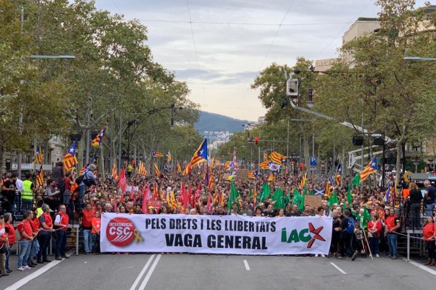 ELNACIONAL vaga general 18-0 passeig de gracia capçalera intersindical - marta lasalas