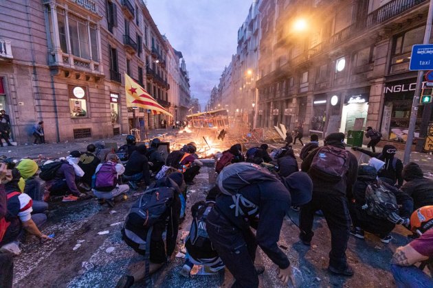 plaça urquinaona aldarulls el nacional pau venteo