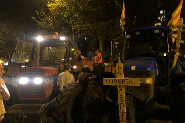 tractor gran via el nacional marina fernàndez