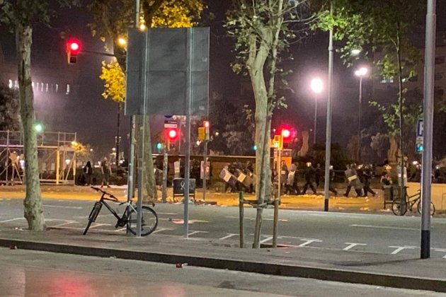 carregues policials plaça catalunya - Marta Lasalas
