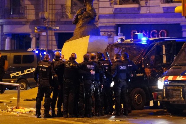 Policía Nacional Mossos protestas sentencia - Guillem Camós