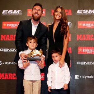 Leo Messi amb la seva família, dona i fills Thiago Mateo Antonella @antonelaroccuzzo Leo Messi amb la seva família, dona i fills Thiago Mateo Antonella @antonelaroccuzzo