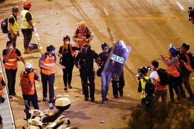 Detencio fotoperiodista albert garcia el pais EFE