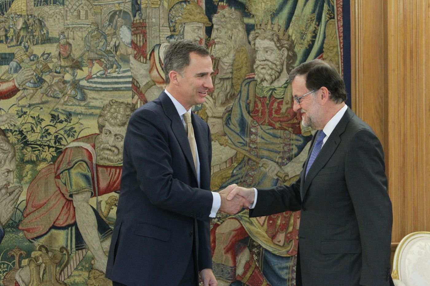 Rajoy: crítica al PSOE, inicio de campaña y gran coalición