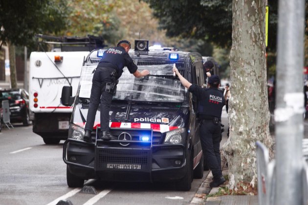ELNACIONAL furgo blindat mossos interior - mireia comas