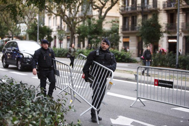 ELNACIONAL furgo blindat mossos interior - mireia comas
