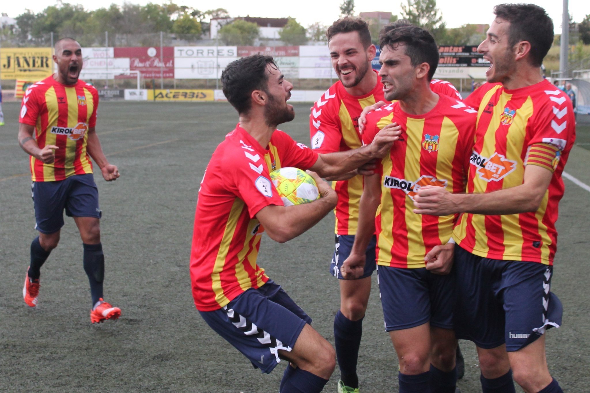 Quan Víctor Oribe marca, el Vilafranca guanya