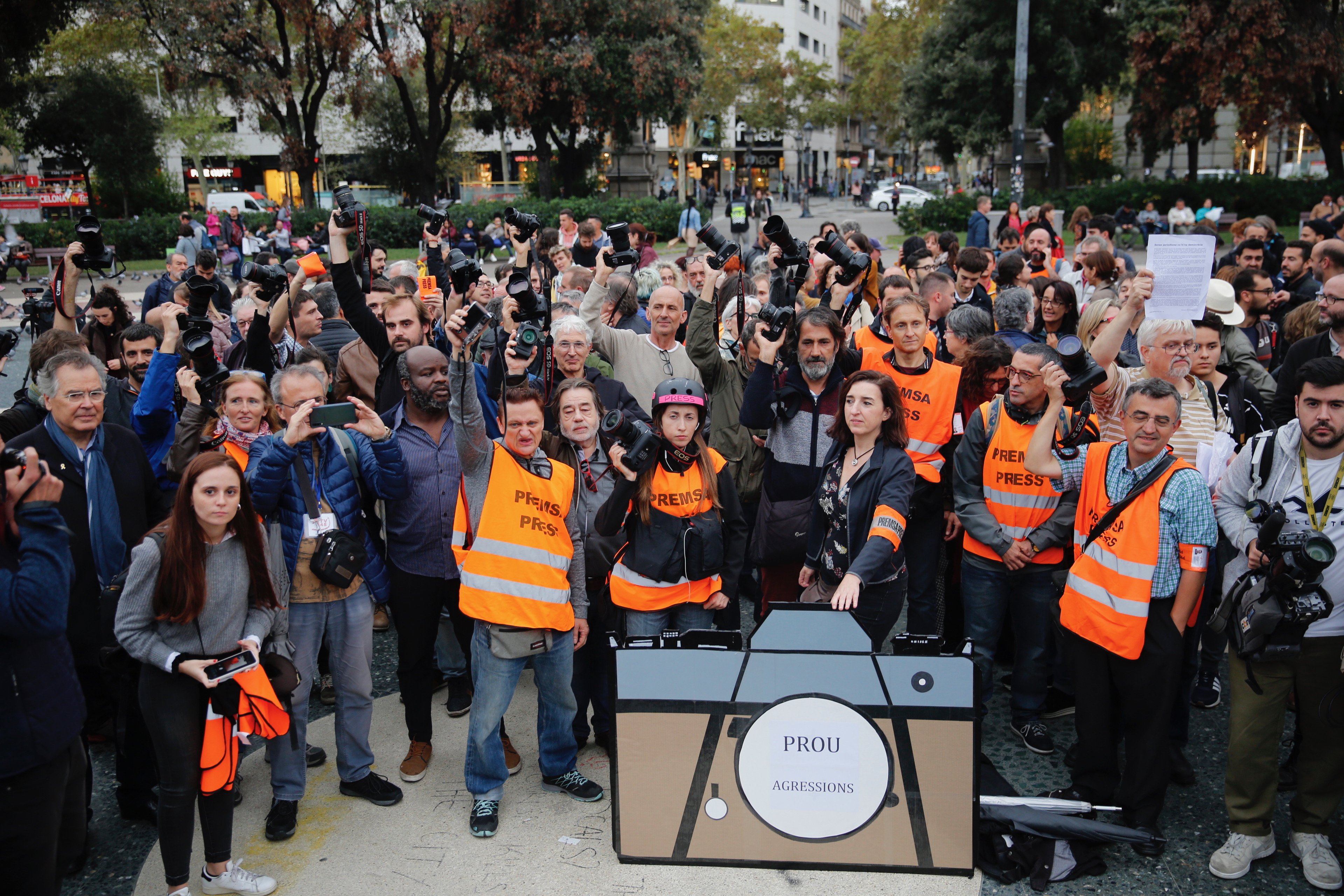 Press says "enough" after 65 hurt covering Barcelona protests