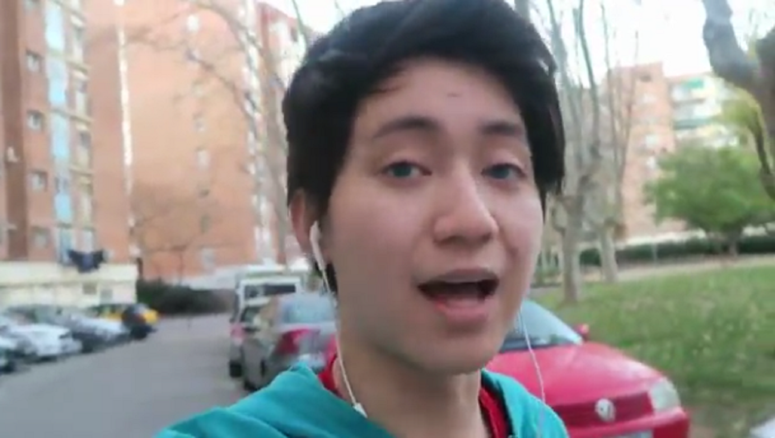 Prisión con fianza de 2.000 euros para el 'youtuber' que hizo comer pasta de dientes a un indigente