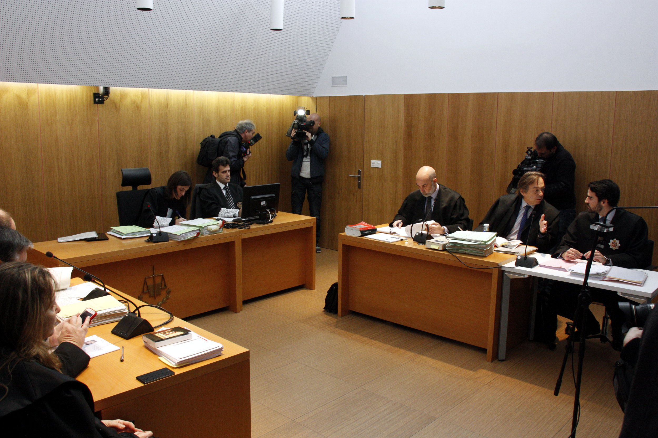 Una jutgessa de Lleida absol uns pares acusats de no escolaritzar la filla