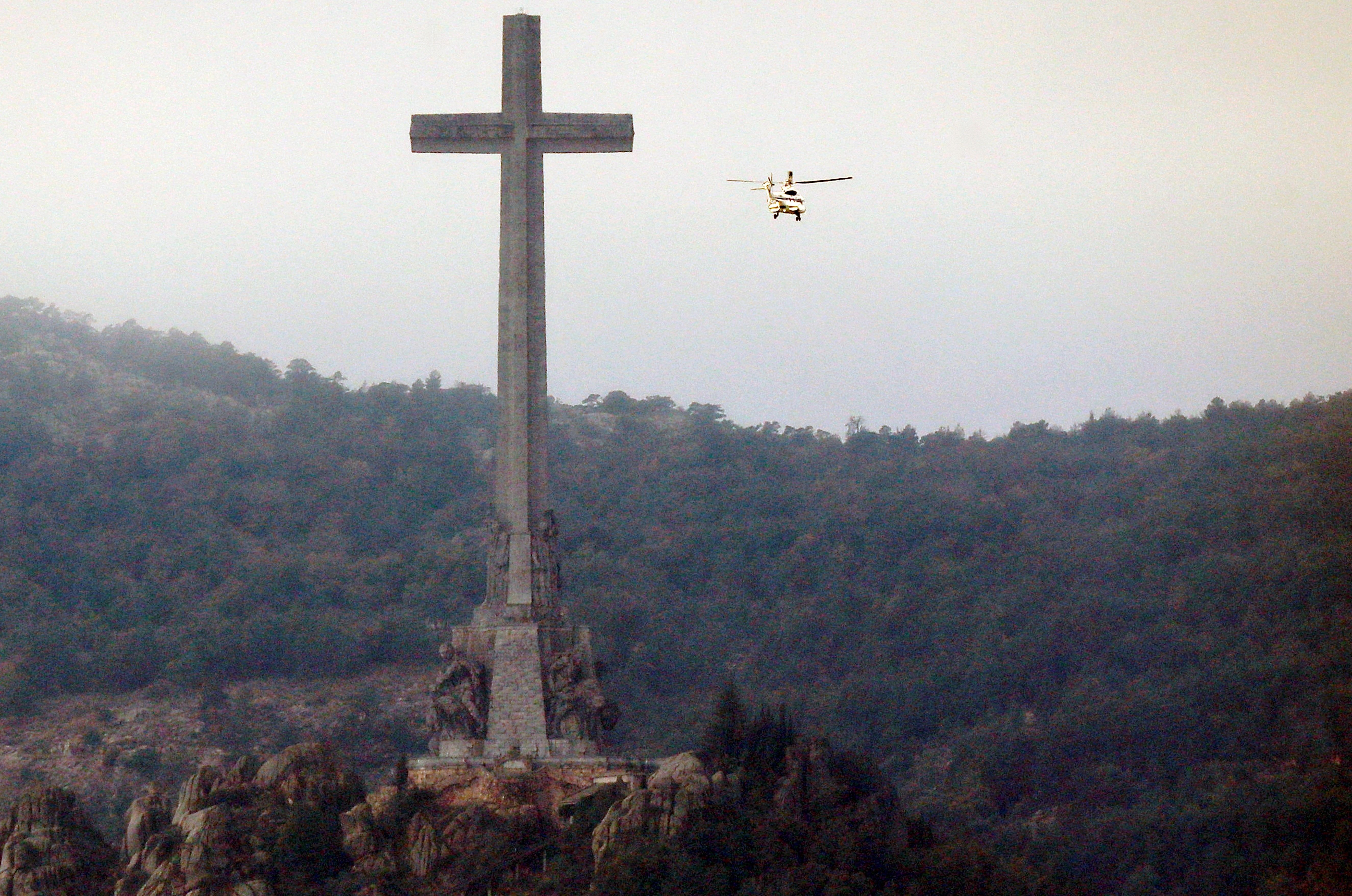 Exhumació Franco helicòpter Valle de los Caídos EFE (2)