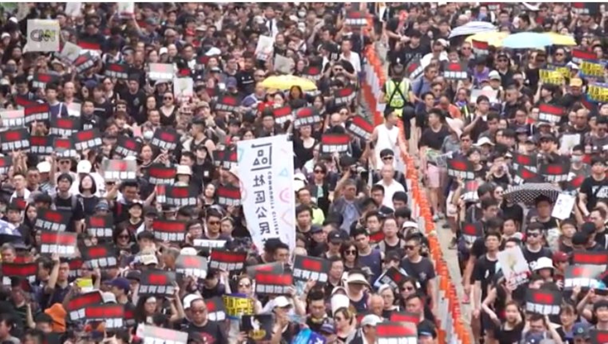 La CNN detalla la connexió xifrada entre manifestants catalans i de Hong Kong