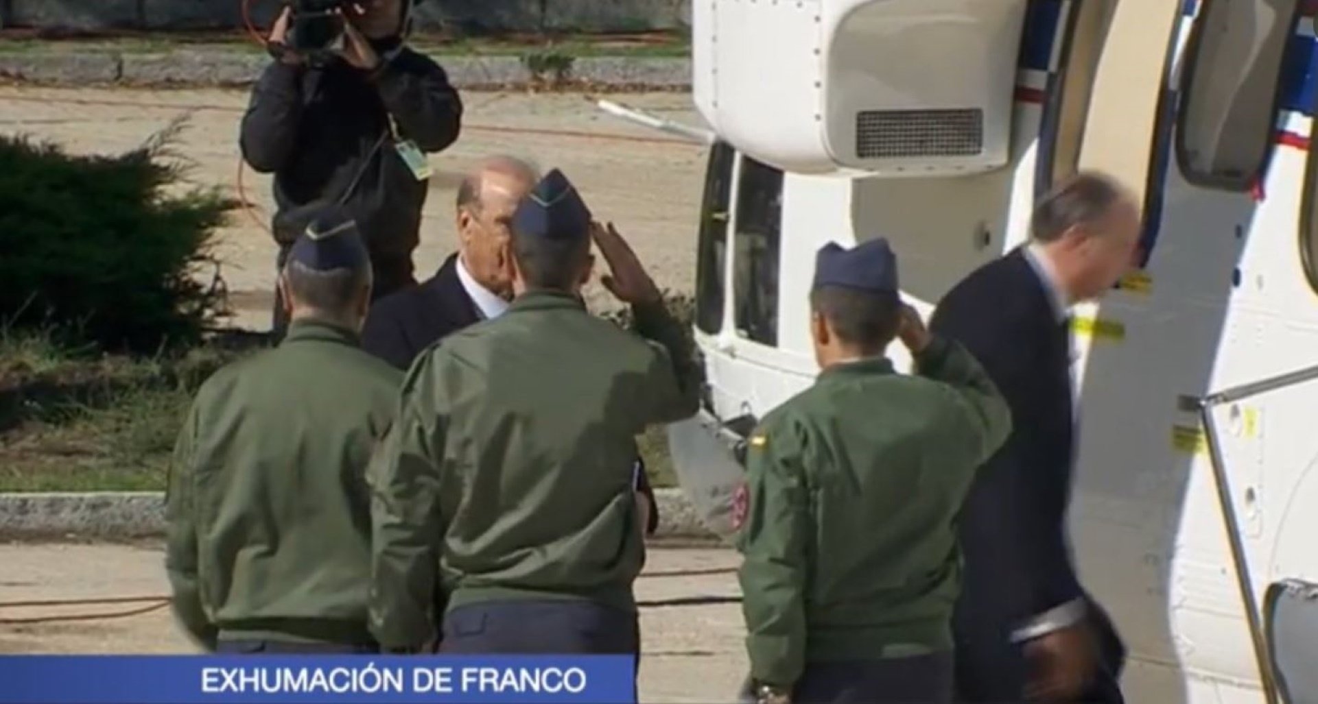 VÍDEO | Inédito saludo militar a los herederos de Franco