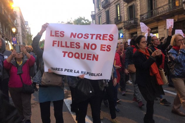 mares x republica mani repressio policial - marina fernandez