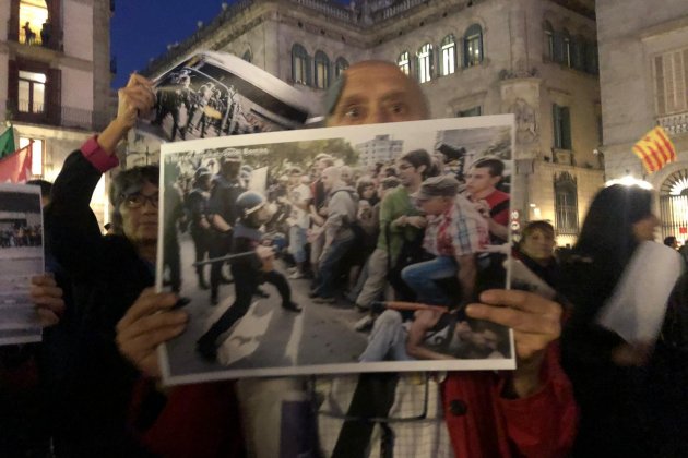 mani sant jaume violencia policial - marina fernandez