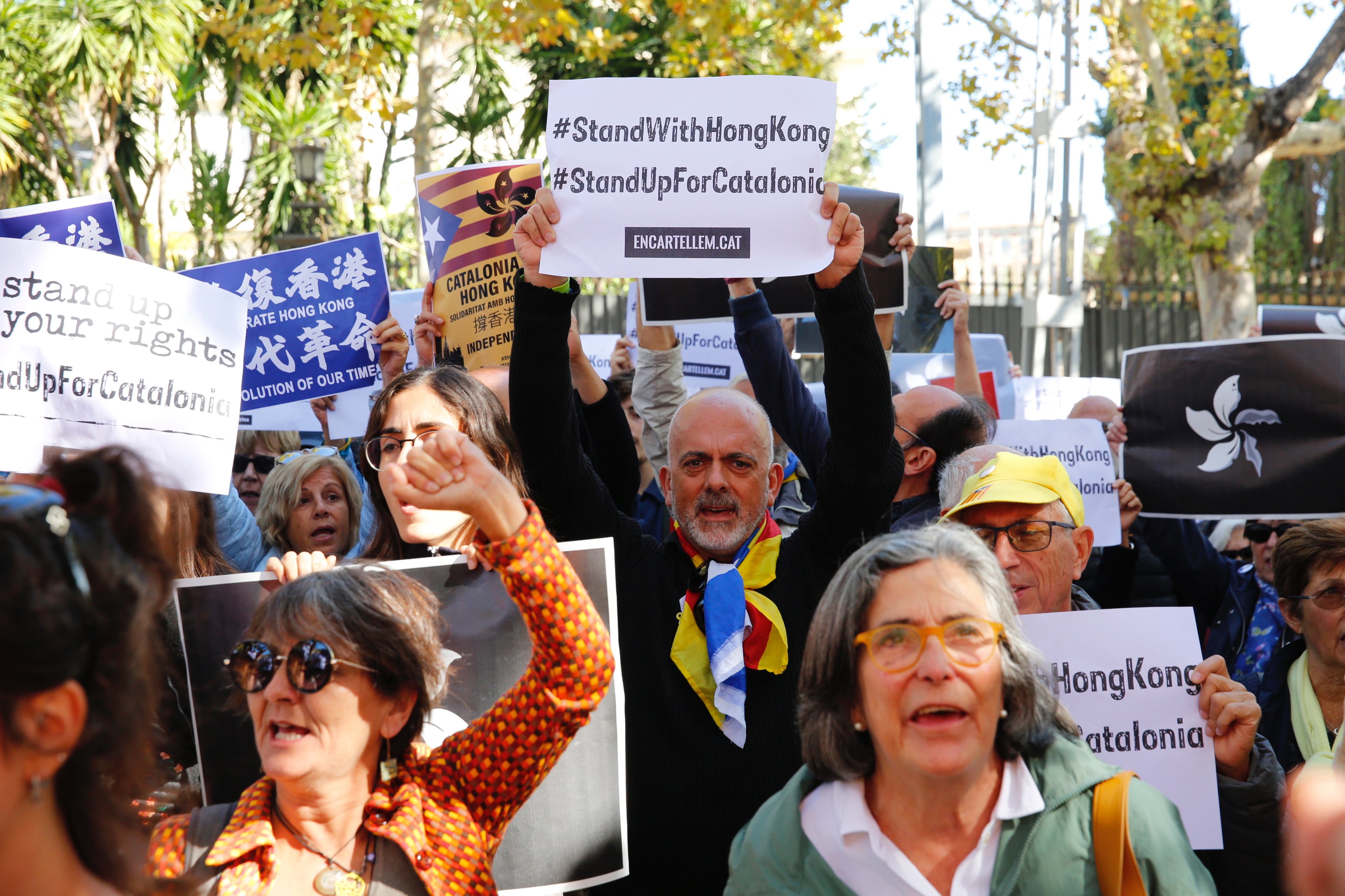Catalunya y Hong Kong suman fuerzas en dos manifestaciones simultáneas
