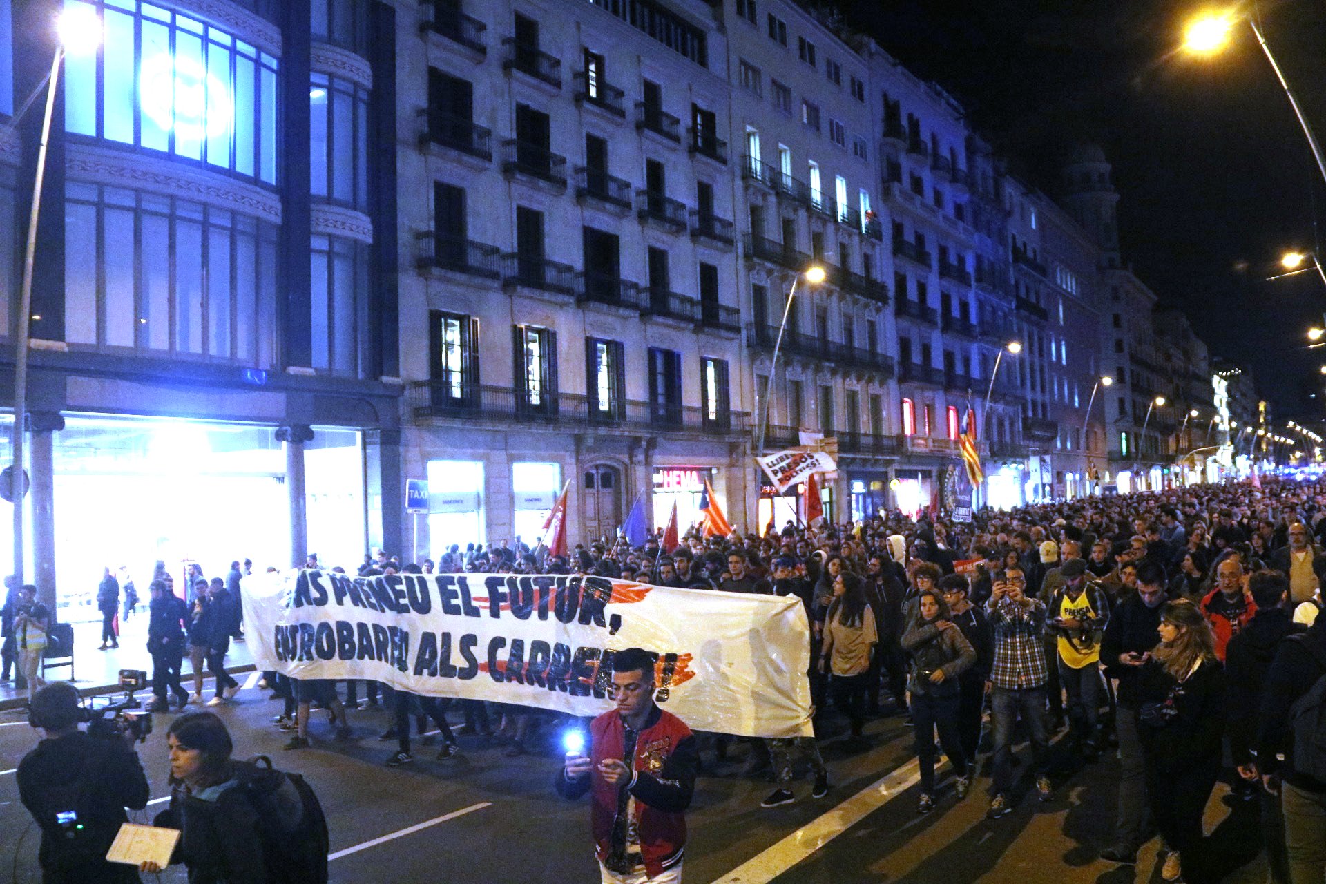 Weekend of protests in Barcelona begins with twin marches through central city