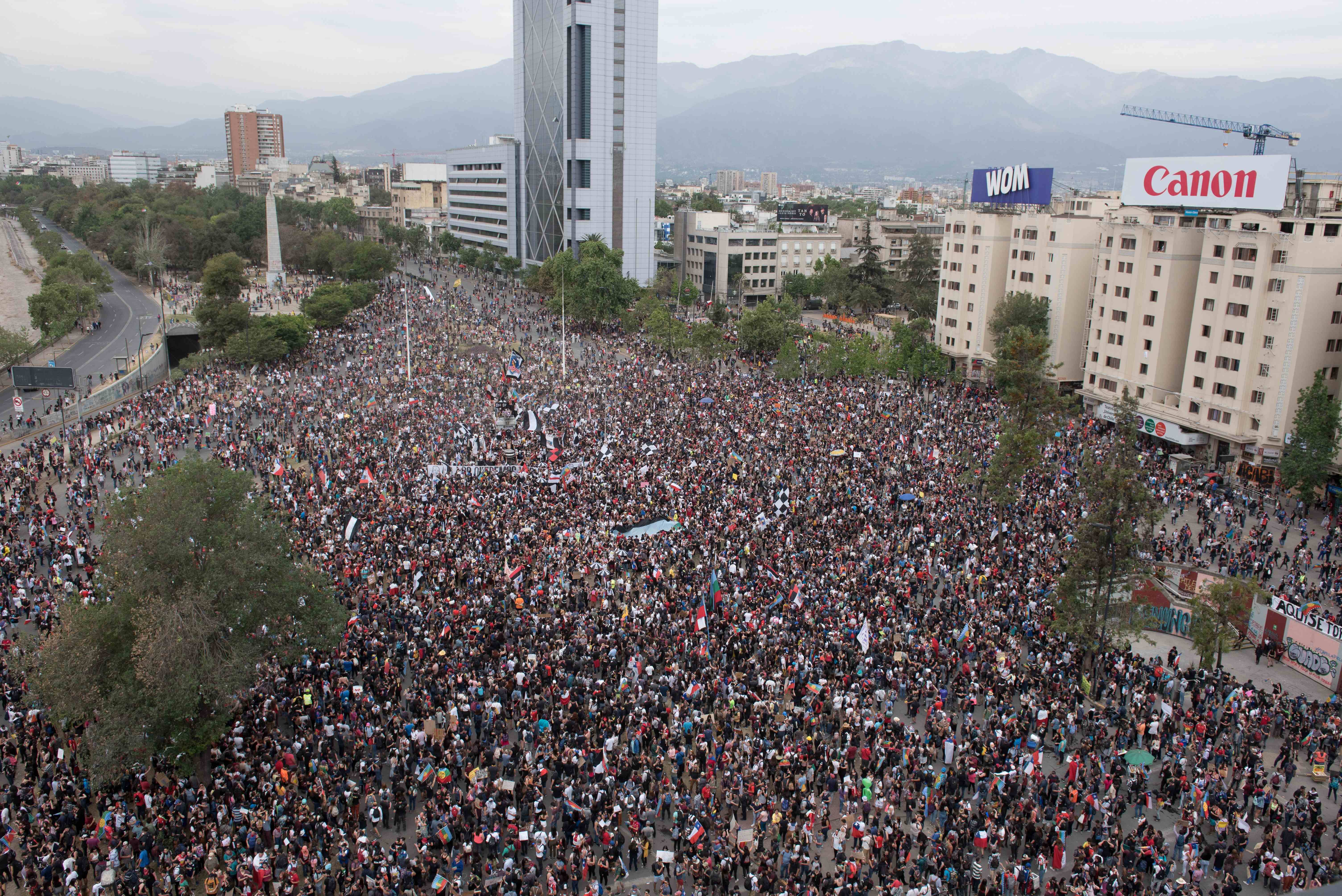 Xile viu la manifestació més massiva de la seva democràcia: més d'un milió de persones