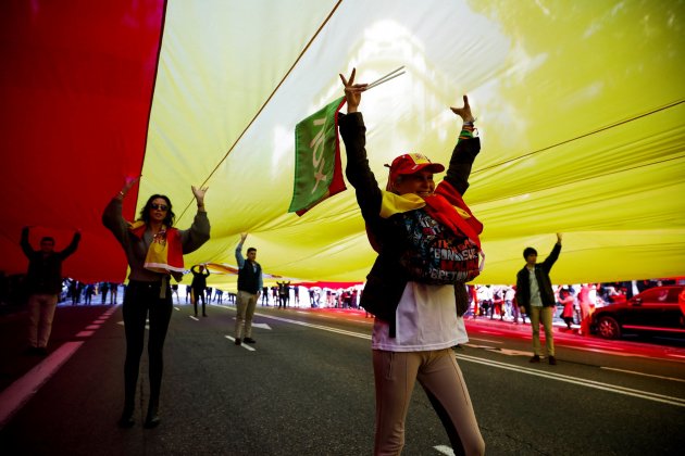 manifestacio vox madrid bandera espanya gegant - efe