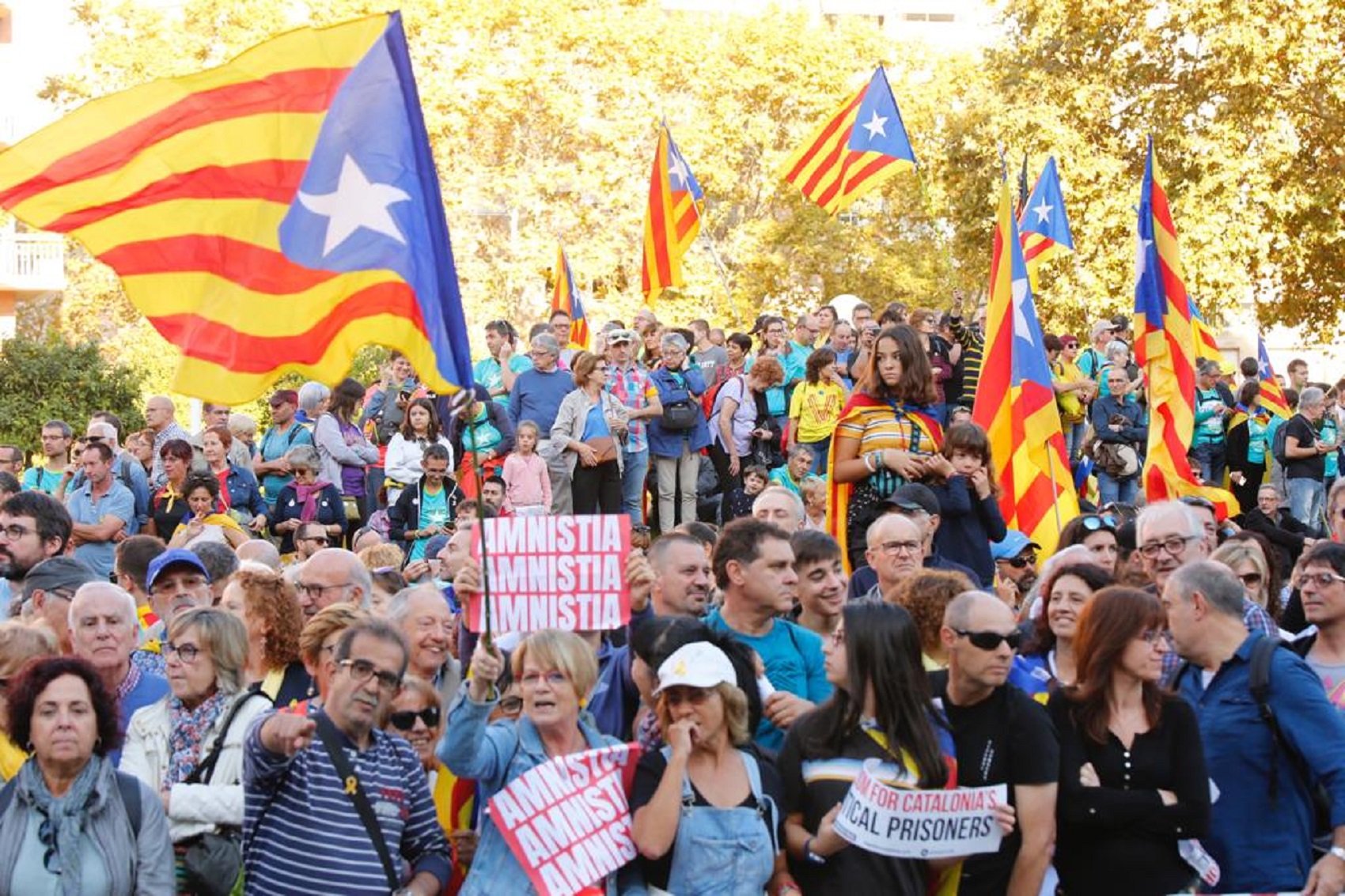 La Guàrdia Urbana reduce a 350.000 los manifestantes de la calle Marina