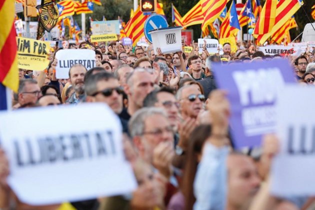 EL NACIONAL manifestació 26 O estelades 2   Sergi Alcàzar