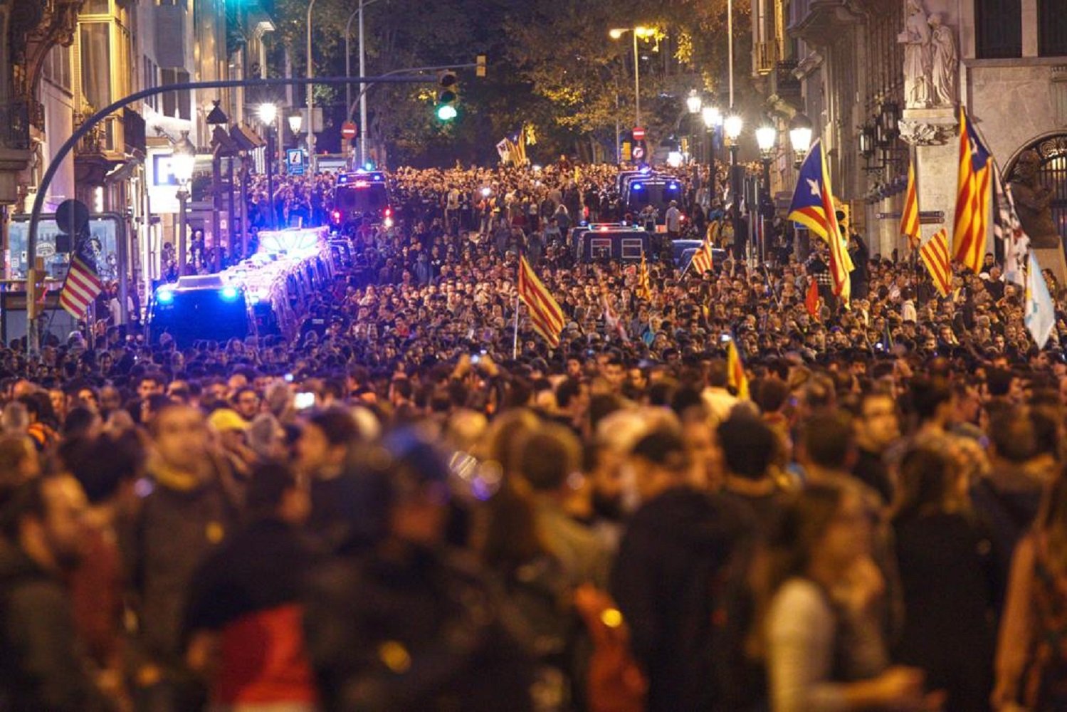 ELNACIONAL manifestació Via Laietana CDR 26 O Sergi Alcàzar (2)