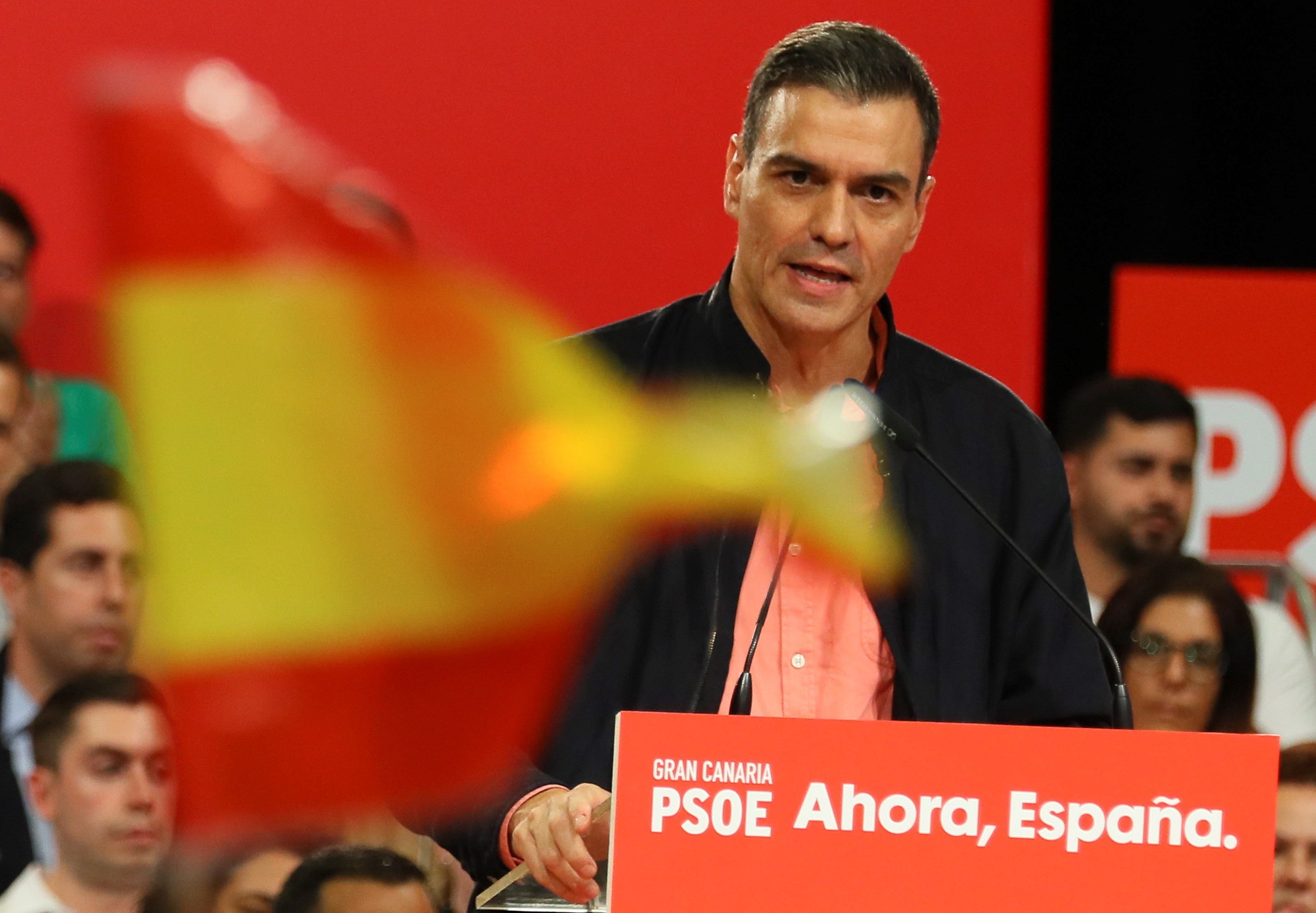 Ni federalismo ni limitar los alquileres: el PSOE limpia su programa para el 10-N