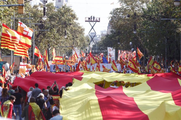 ELNACIONAL manifestació unionista 27 O espanyolista Mireia Comas