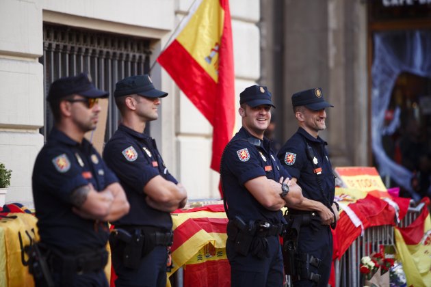 policía española manifestacio unionista mireia comas 4