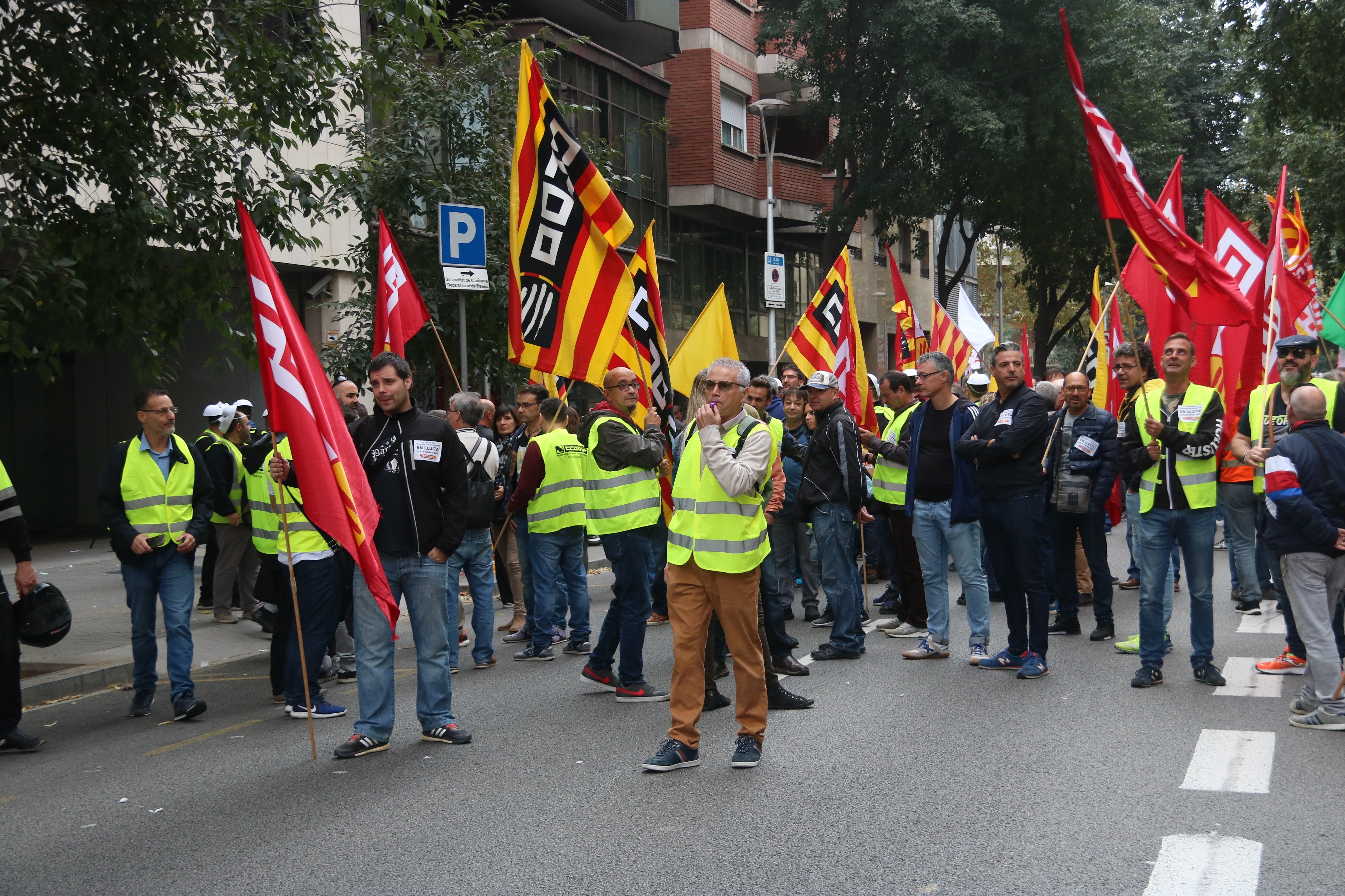 El sector del transport de mercaderies manté la vaga per al 30 d'octubre