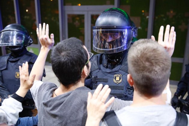 EL NACIONAL mossos brimo estacio sants manifestacio - Sergi Alcàzar