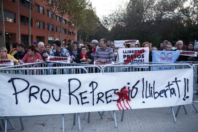 ELNACIONAL - Manifestacio CDR acte Pedro Sanchez Viladecans- Mireia Comas
