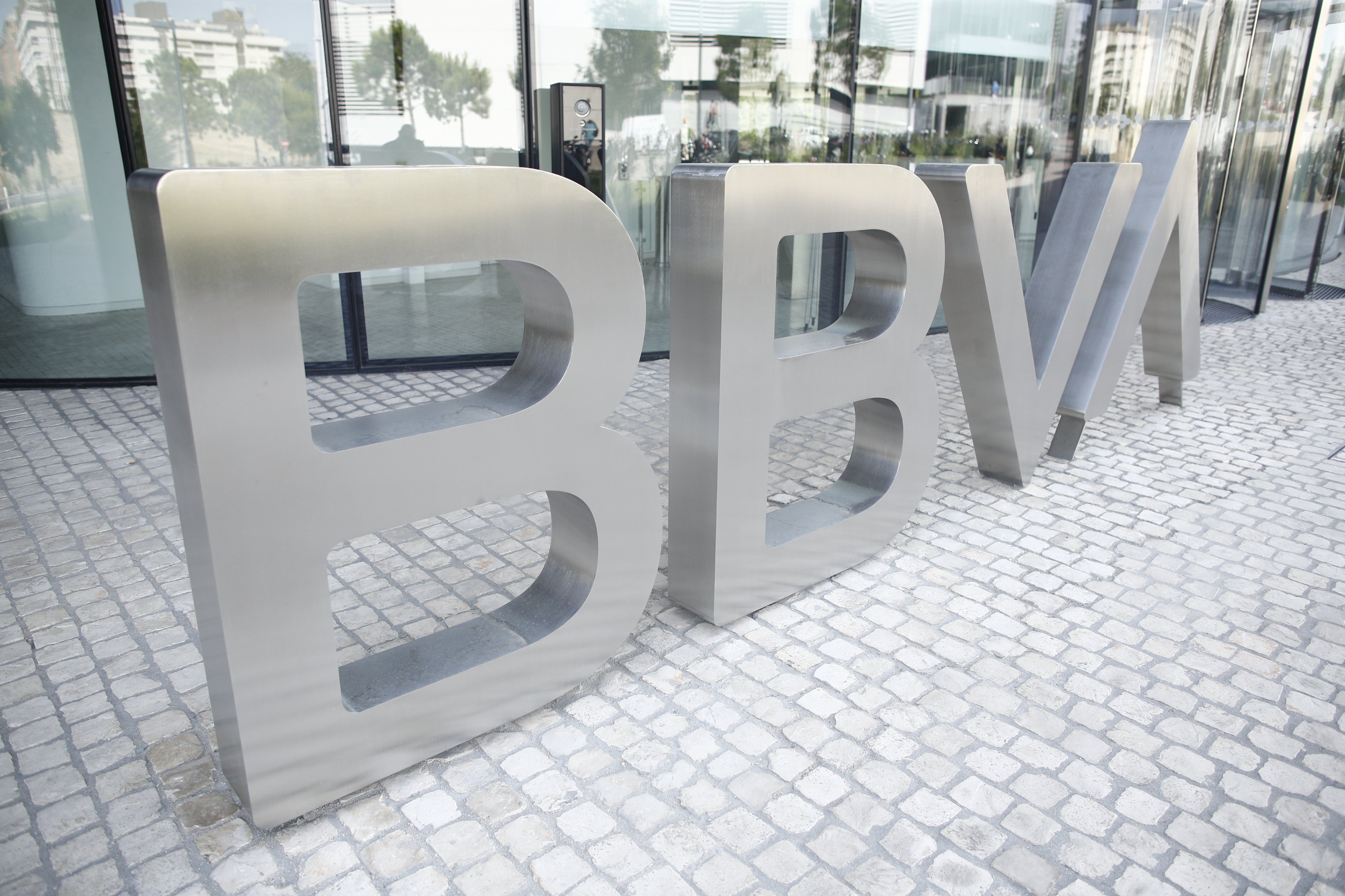 El BBVA guanya 3.512 milions el 2019, un 35% menys