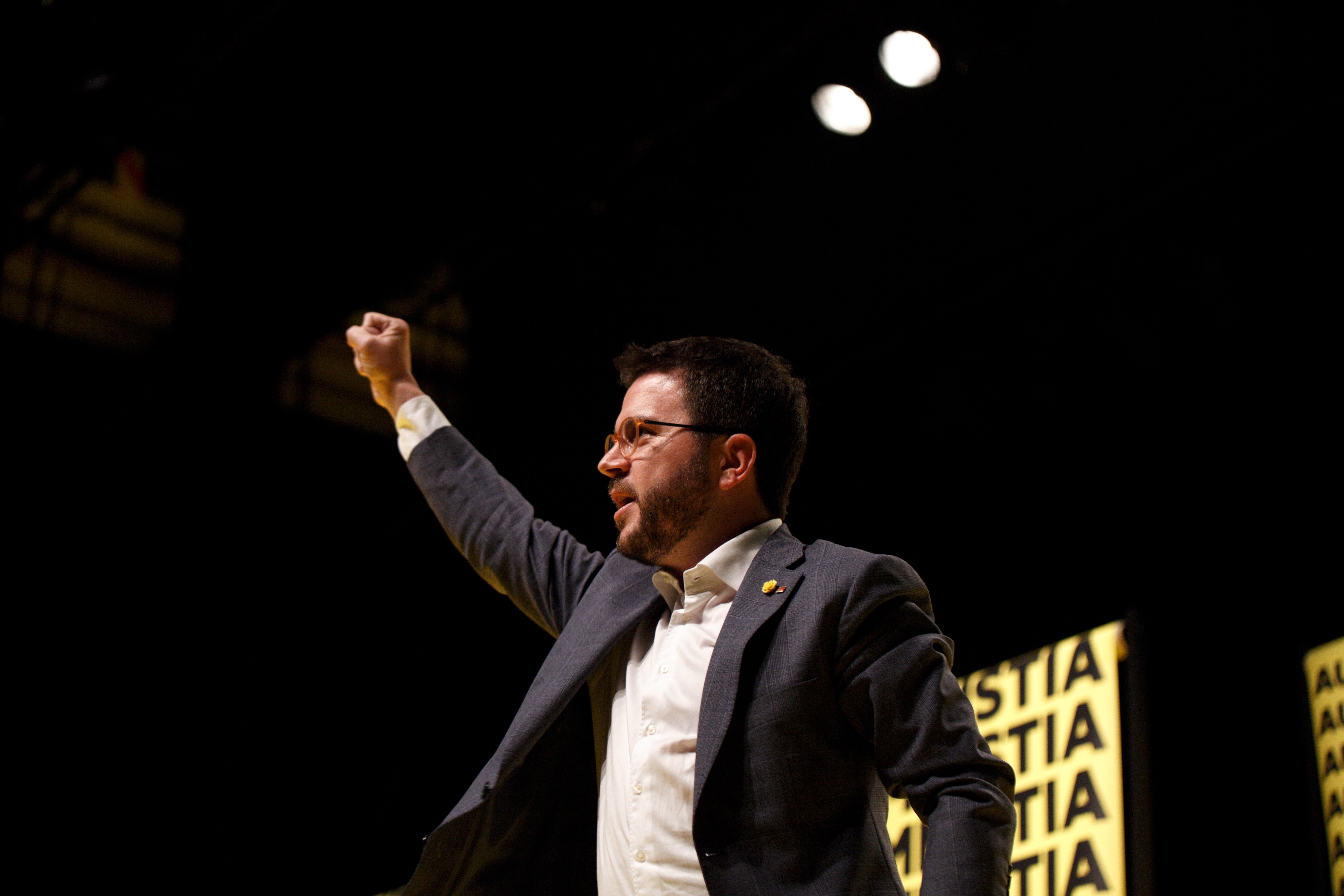 Las elecciones del 10-N, escenario de precampaña para las próximas catalanas