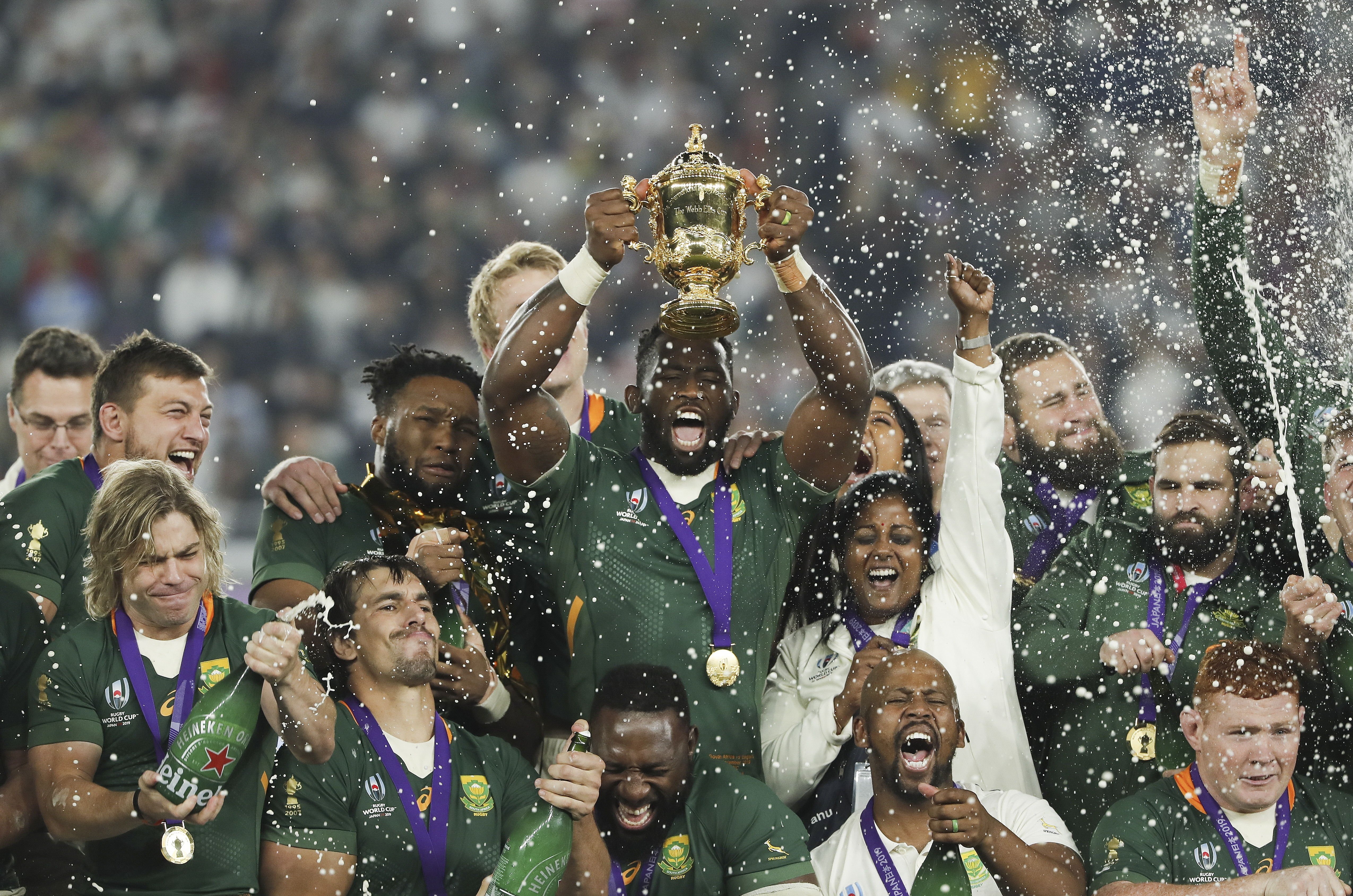 Sudáfrica se impone a Inglaterra y gana su tercer Mundial de rugby (12-32)