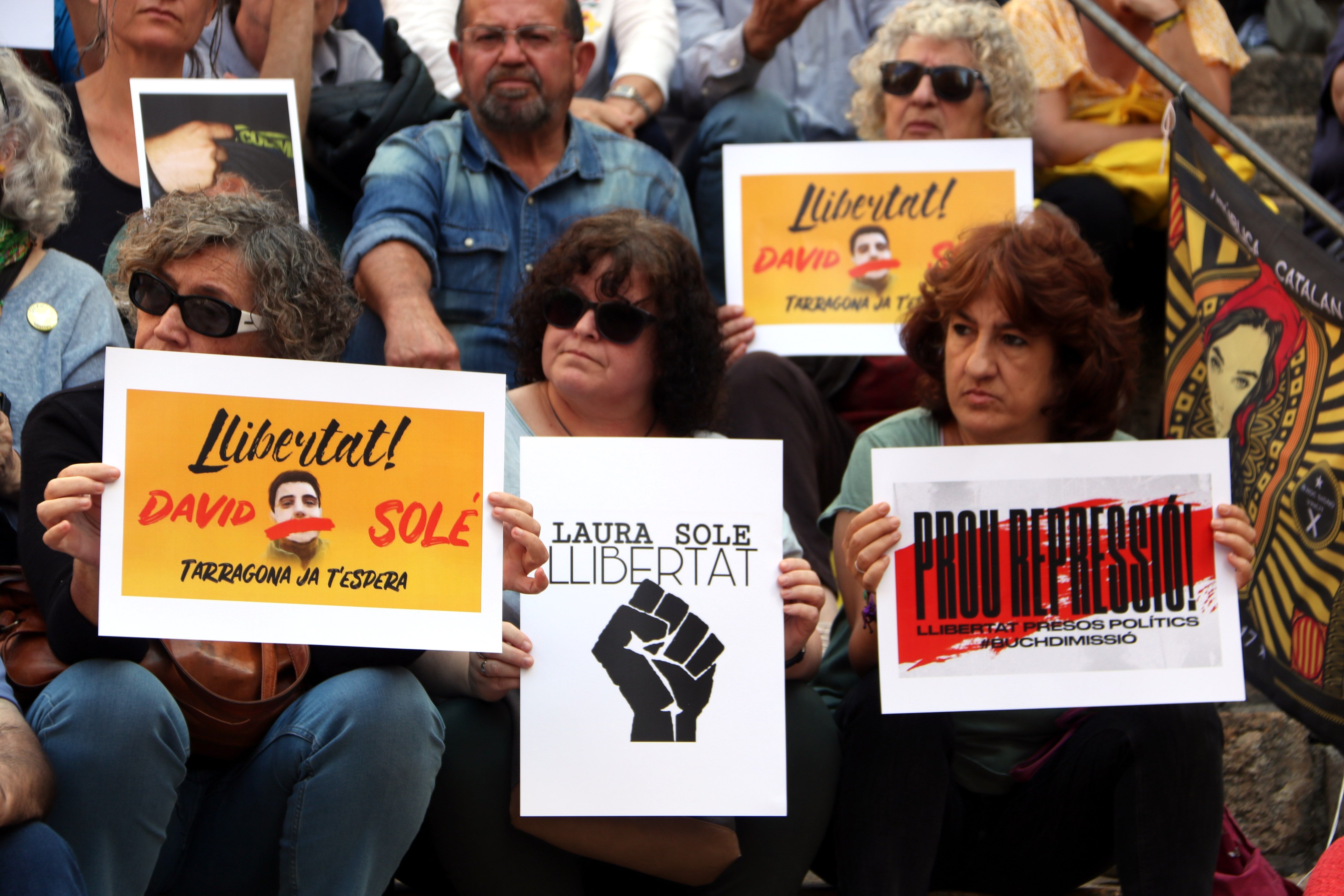 Los familiares de los presos por las protestas postsentencia llaman a más movilizaciones