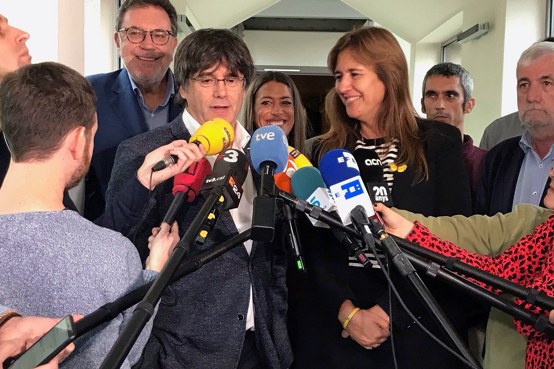 Cimera de Puigdemont i Borràs a Waterloo