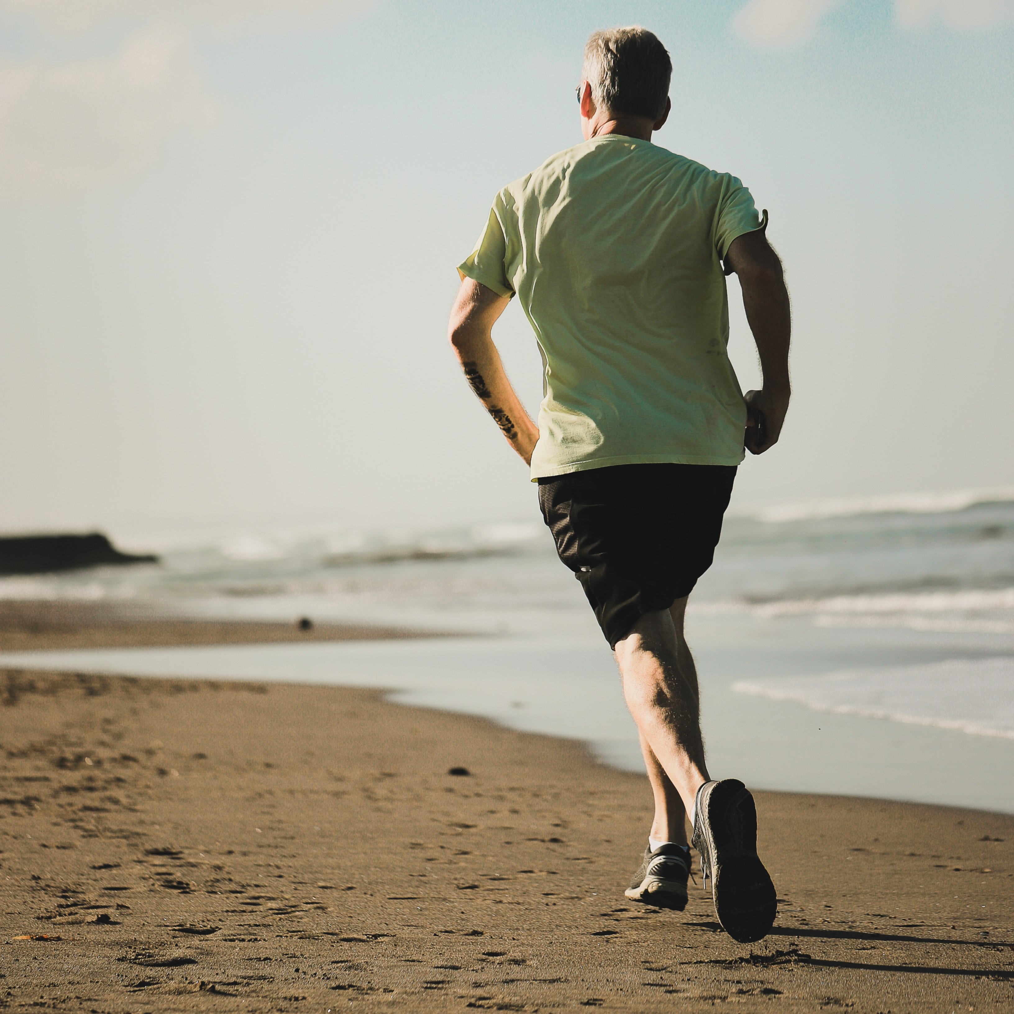Los inesperados beneficios de los ejercicios de alta intensidad en los mayores de 60