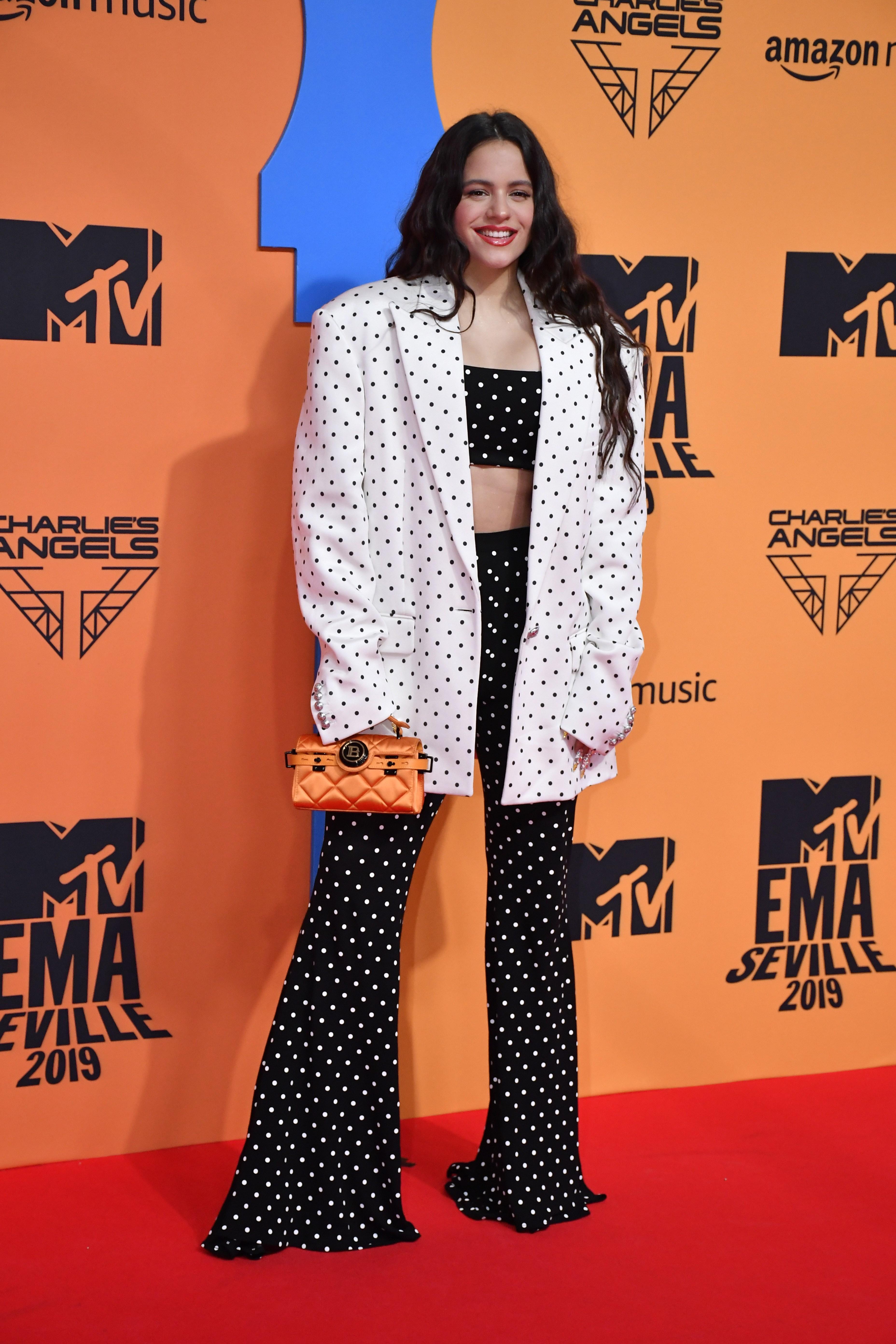 Rosalía s’emporta l’MTV EMA a la millor col·laboració de l'any per 'Con Altura' amb J Balvin